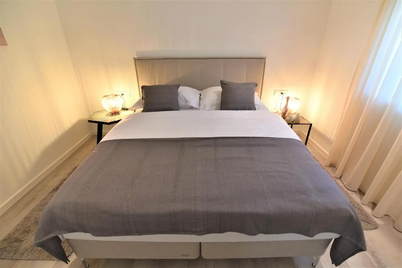 Letorina Rooms And Apartments With Pool Matulji Bed & Breakfast