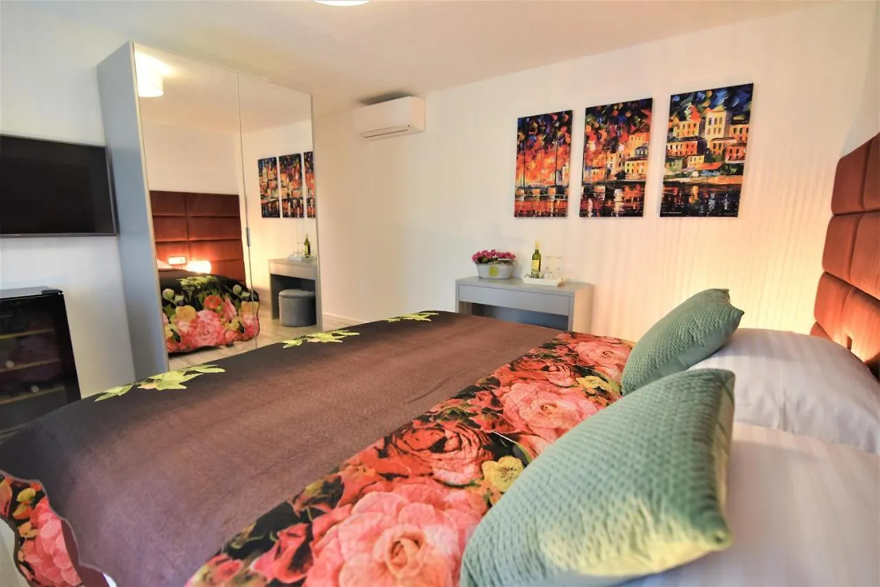 Letorina Rooms And Apartments With Pool Matulji Bed & Breakfast