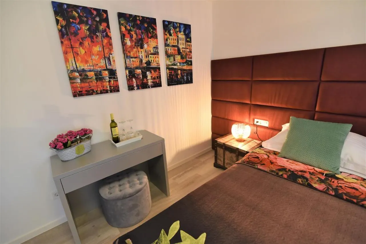 Letorina Rooms And Apartments With Pool Matulji
